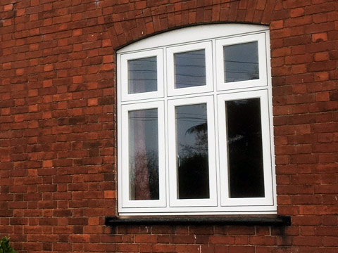 Install modern uPVC windows whilst maintaining traditional aesthetic.