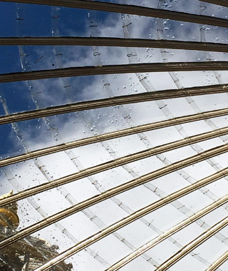 Use traditional glazing methods to glaze large roof domes of the 'Grand Conservatory'.