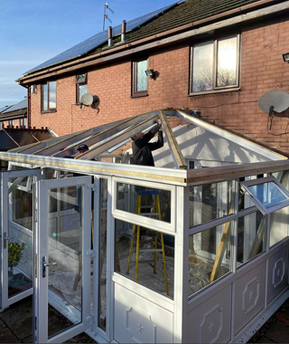 Change inefficient polycarbonate roof for a fully insulated warm roof.